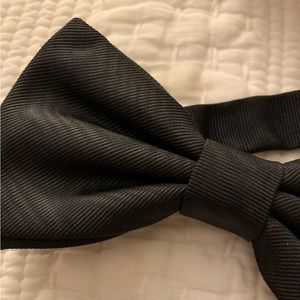 BNWB Tiger of Sweden Black Bow Tie Made in Italy PRICE IS FIRM